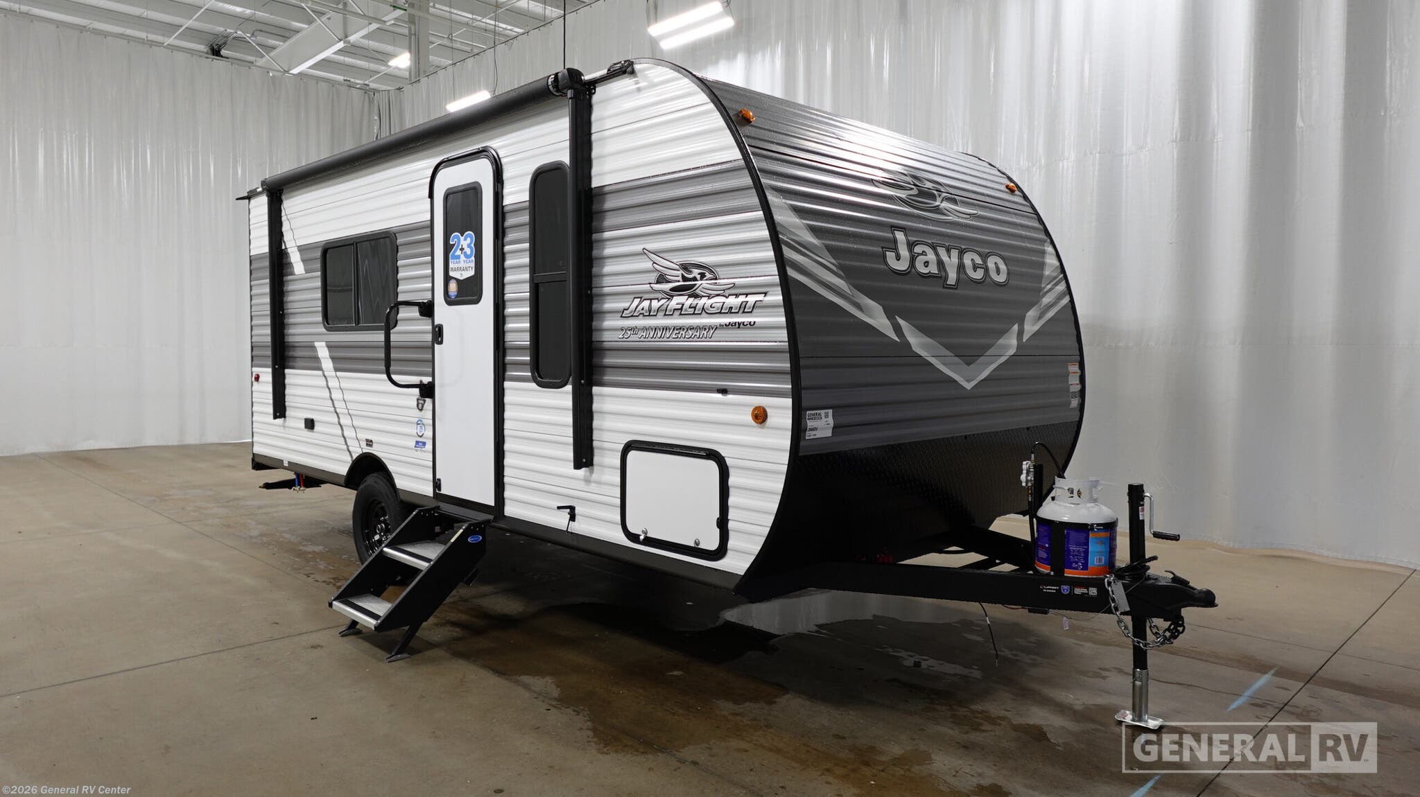 New 2026 Jayco Jay Flight SLX 175FQ available in Wixom, Michigan