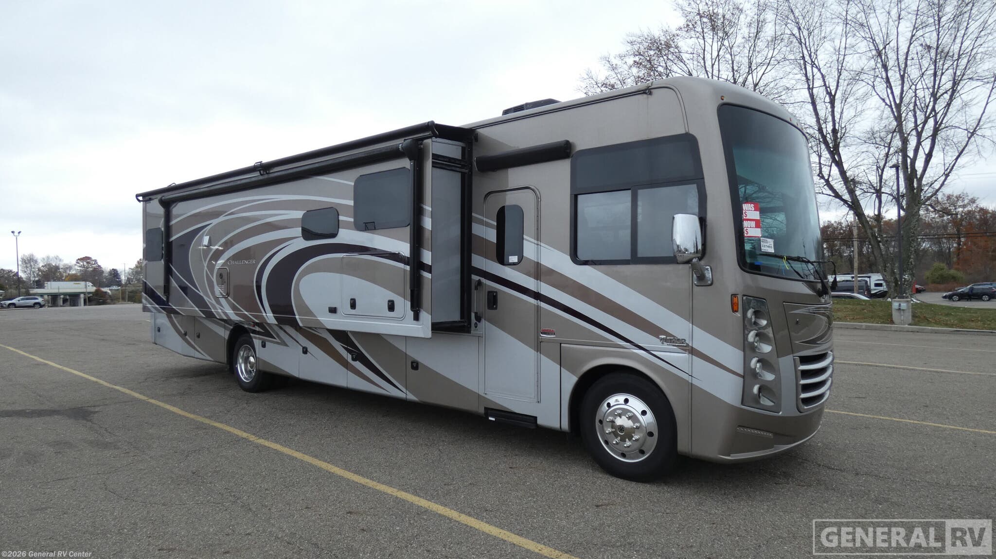Used 2019 Thor Motor Coach Challenger 37FH available in Birch Run, Michigan