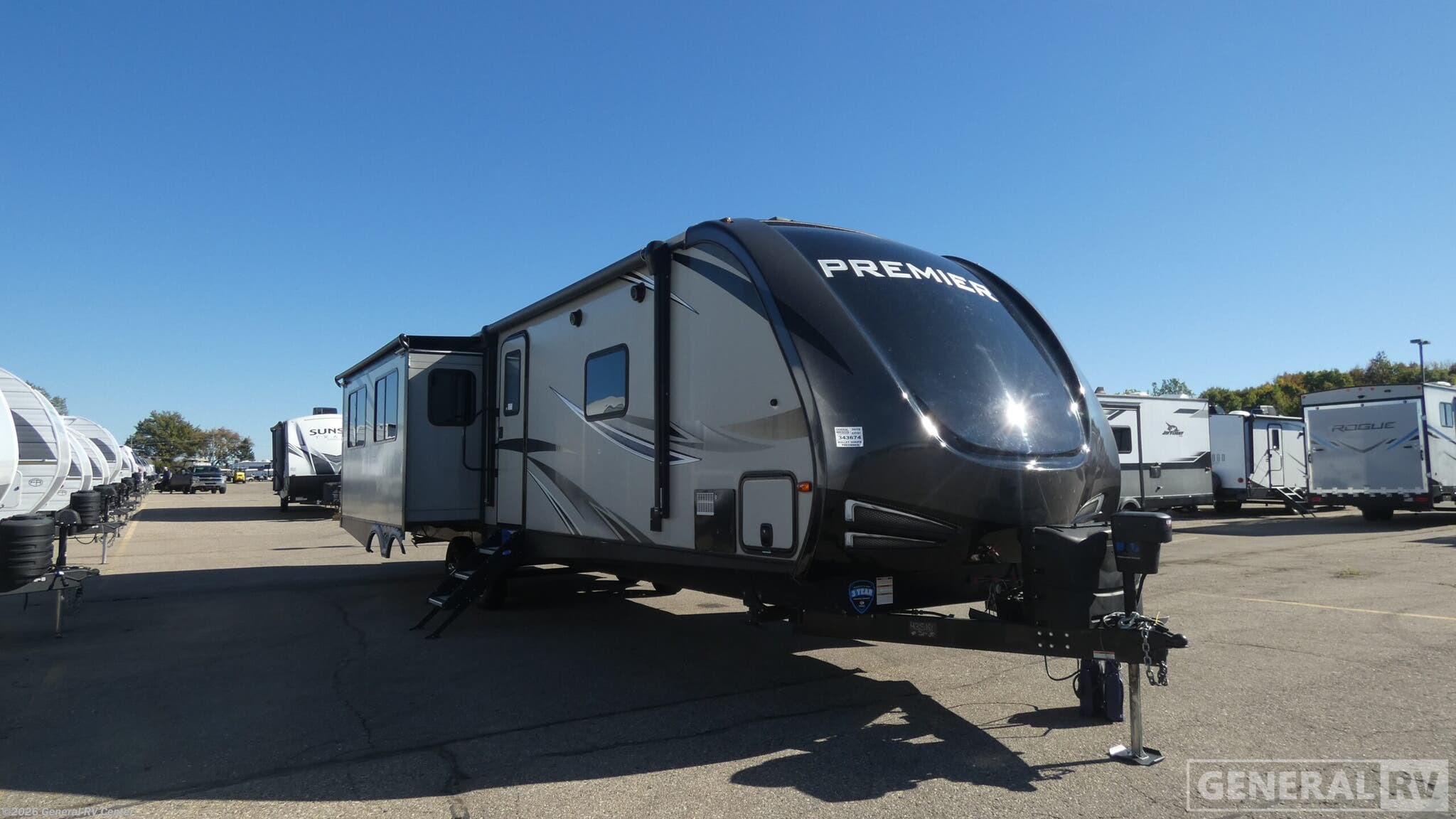Used 2019 Keystone Premier Ultra Lite 30RIPR available in Birch Run, Michigan