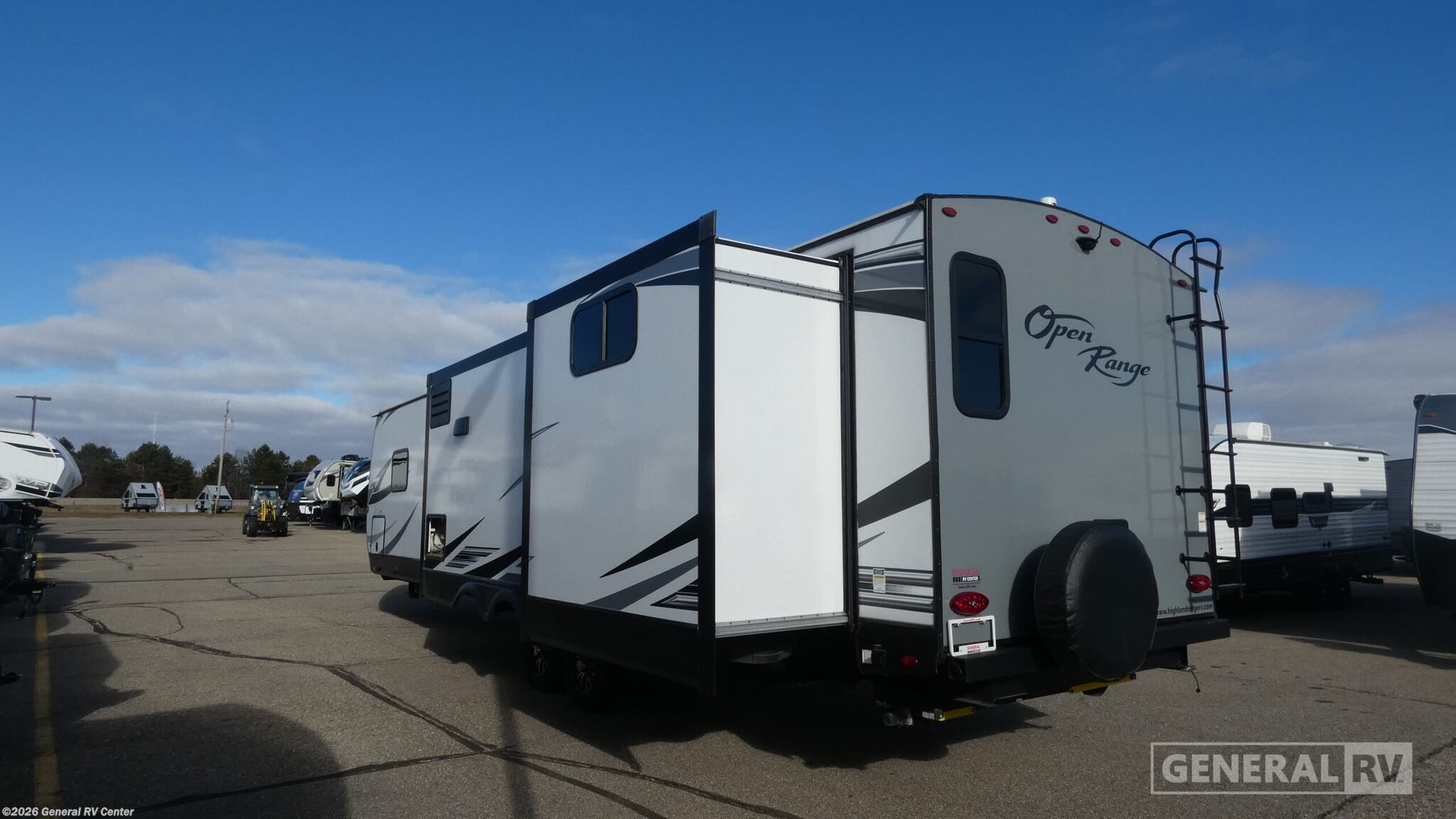 Used 2023 Highland Ridge Open Range Lite 321BHS available in Birch Run, Michigan