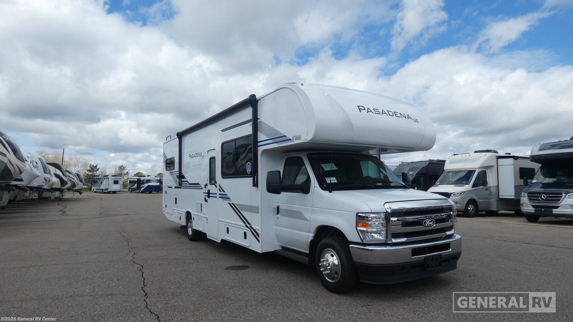 New 2026 Thor Motor Coach Pasadena SE SL31 available in Birch Run, Michigan