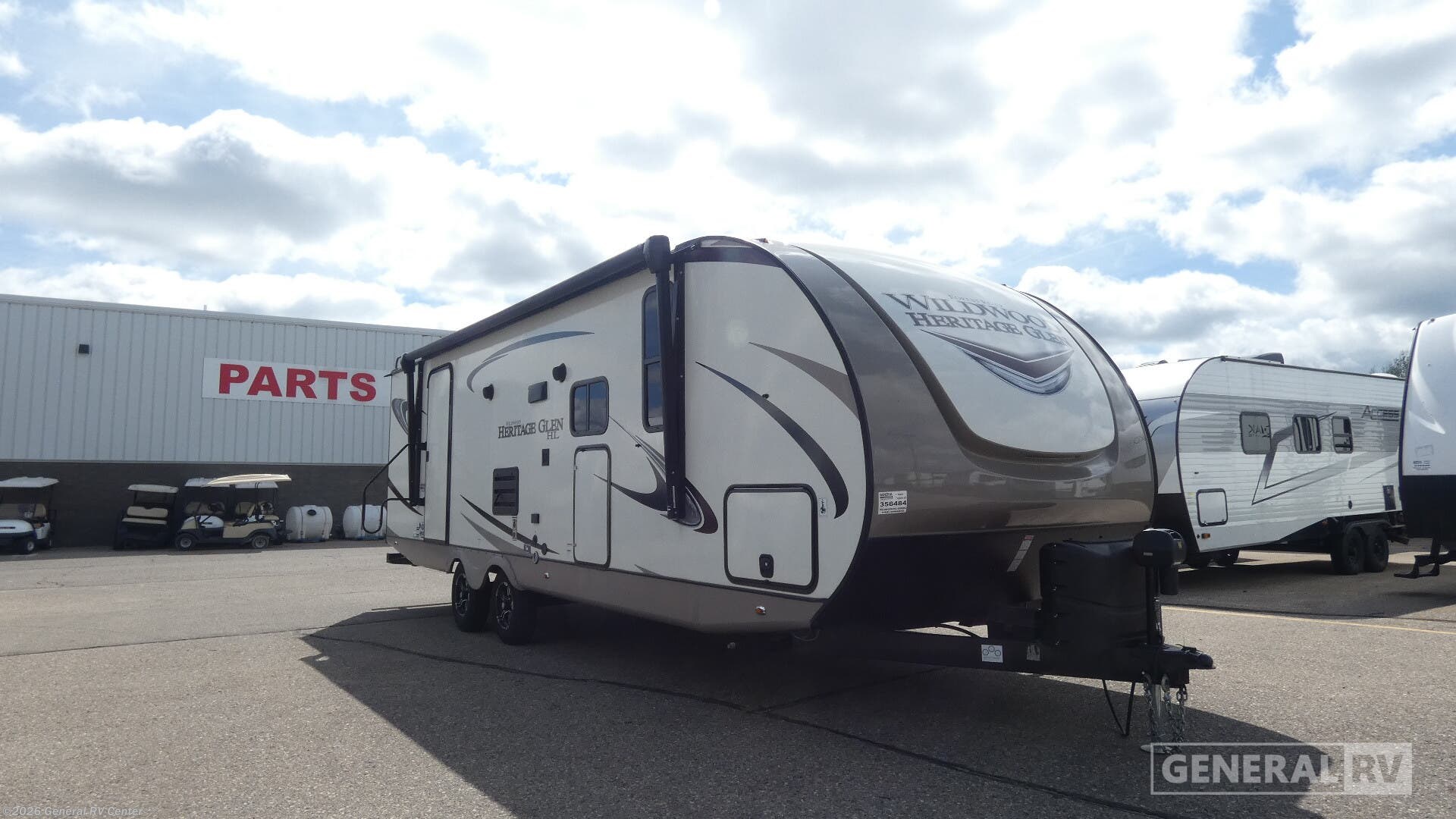 Used 2021 Forest River Wildwood Heritage Glen Hyper-Lyte 25RBHL available in Birch Run, Michigan