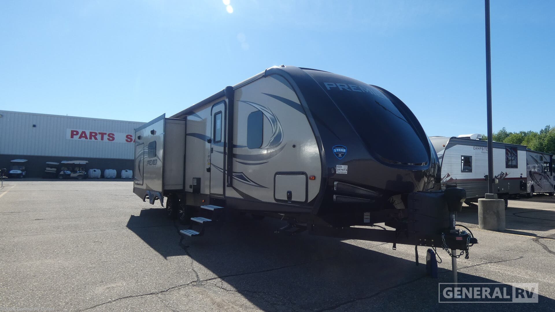 Used 2018 Keystone Premier Ultra Lite 30RIPR available in Birch Run, Michigan