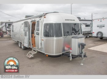 Used 2017 Airstream Classic 30 available in Eugene, Oregon