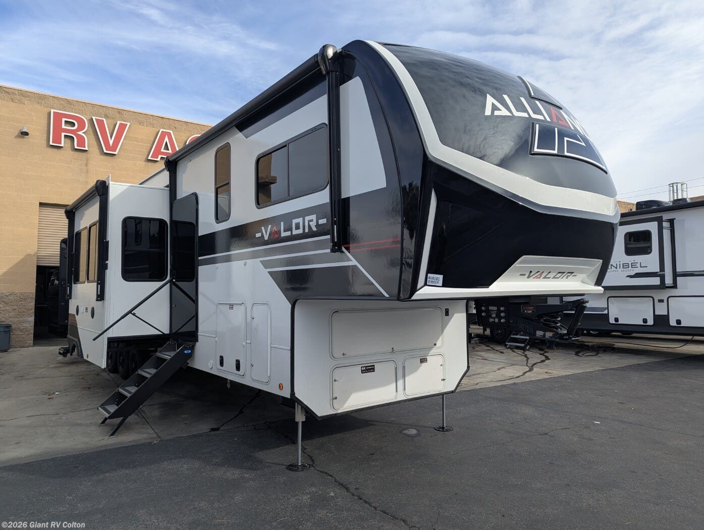 New 2026 Alliance RV Valor 41V16 available in Colton, California