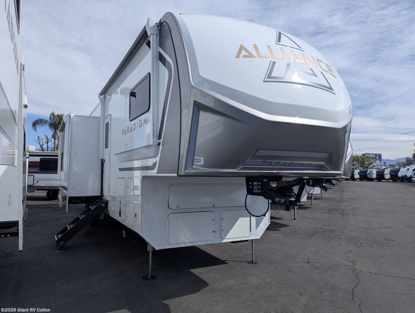 New 2026 Alliance RV Paradigm 395DS available in Colton, California