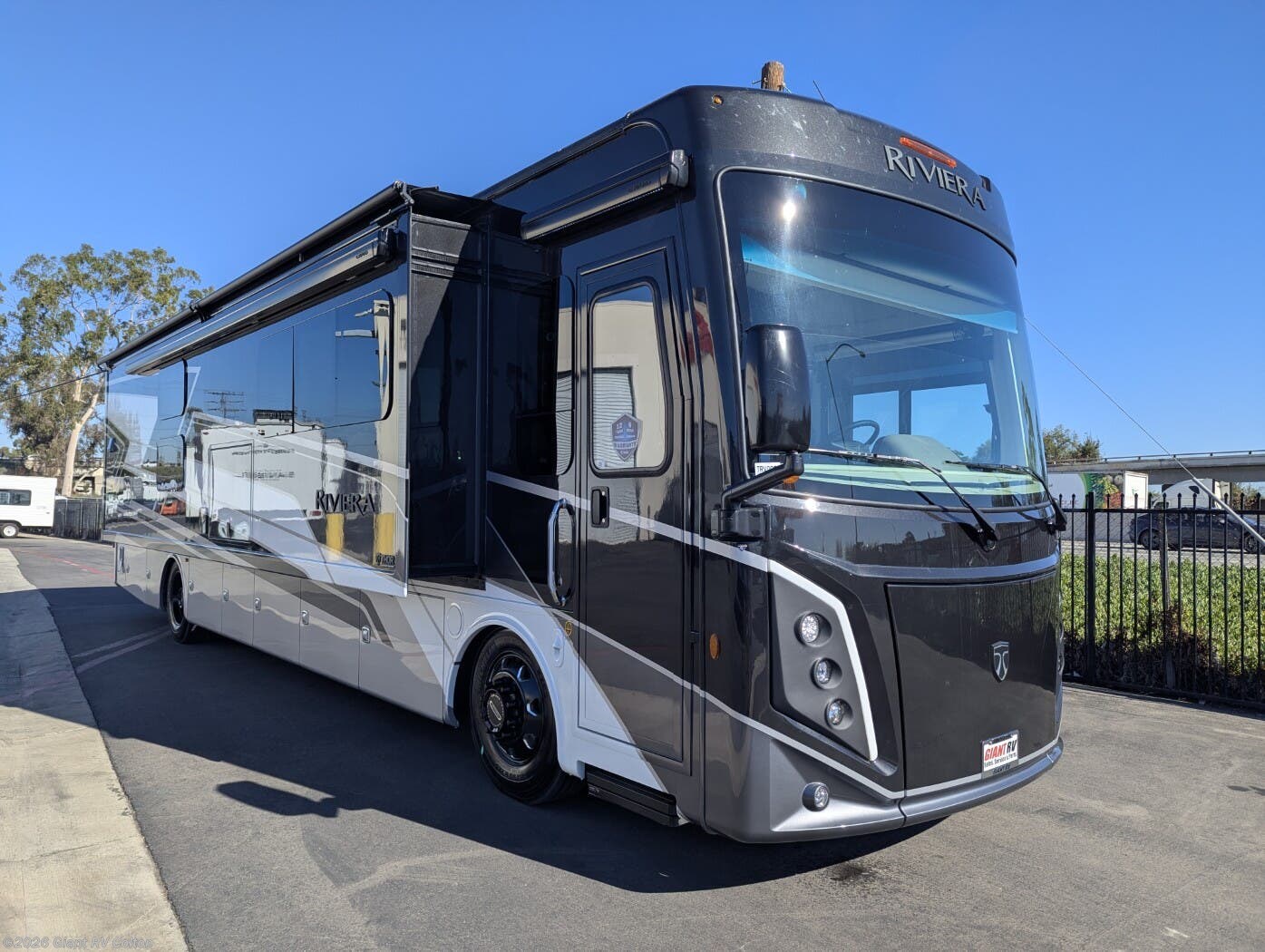 New 2026 Thor Motor Coach Riviera 39BH available in Colton, California