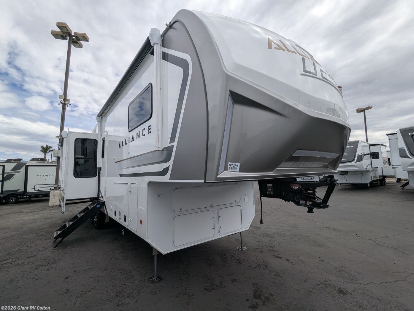New 2027 Alliance RV Paradigm 310RL available in Colton, California