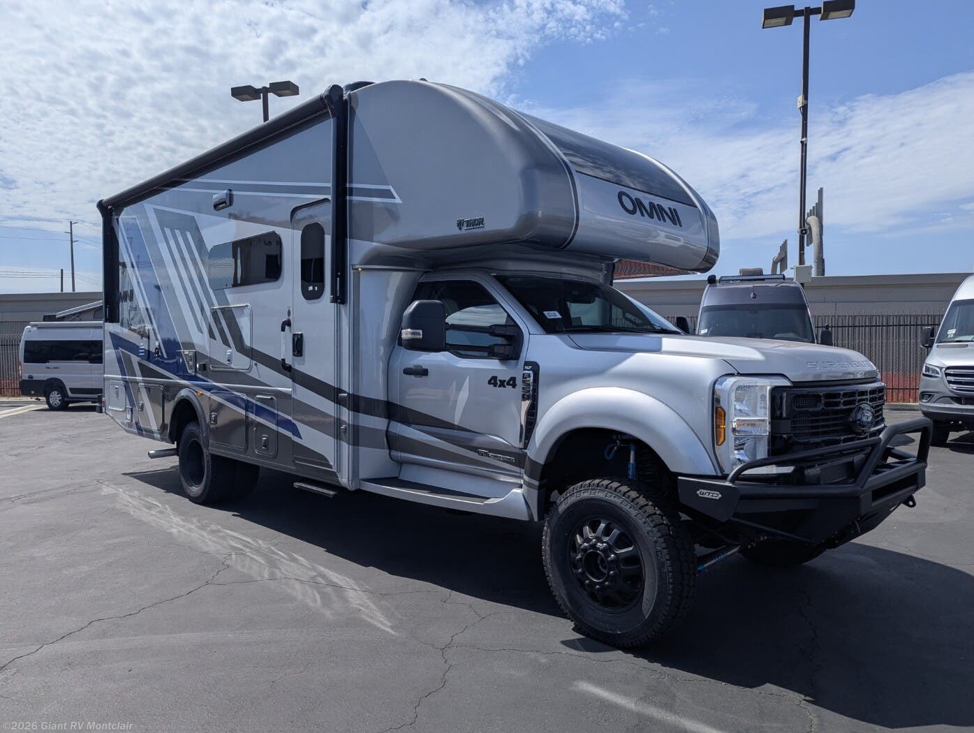 New 2026 Thor Motor Coach Omni Trail S29 available in Montclair, California