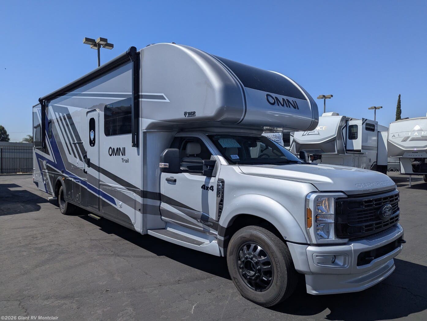 New 2026 Thor Motor Coach Omni Trail R36 available in Montclair, California