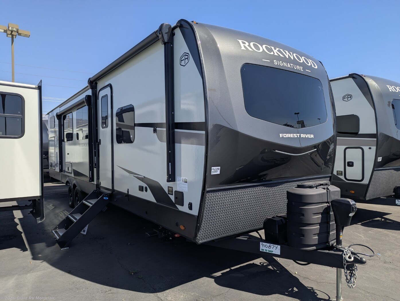 New 2026 Forest River Rockwood Signature 8336BH available in Montclair, California