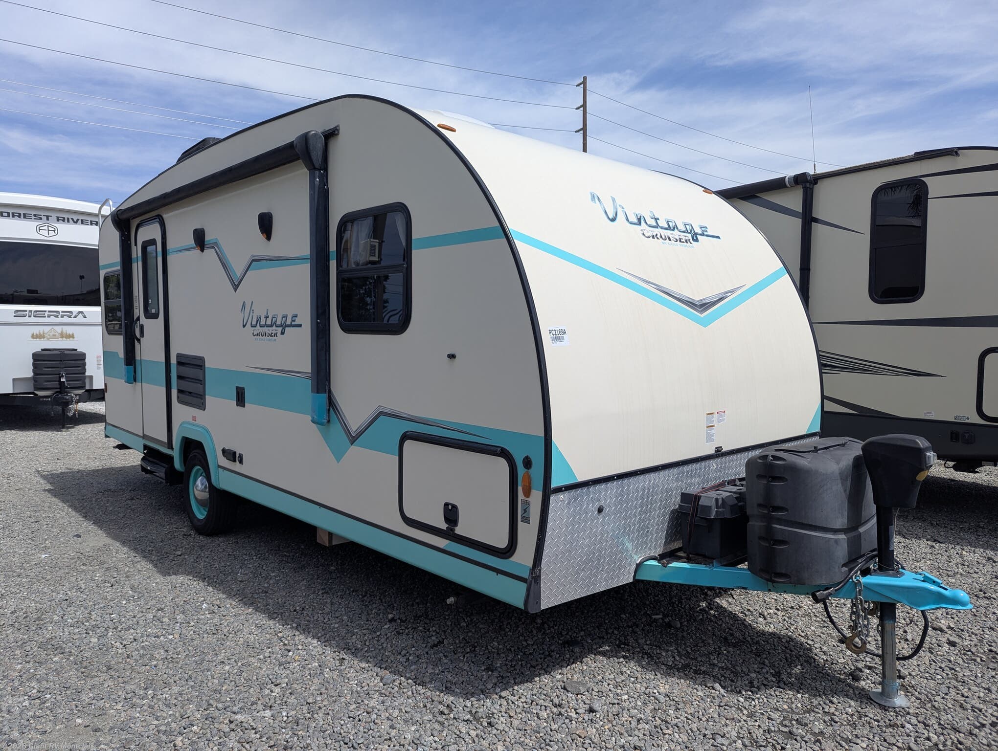 Used 2018 Gulf Stream Vintage Cruiser 19ERD available in Montclair, California