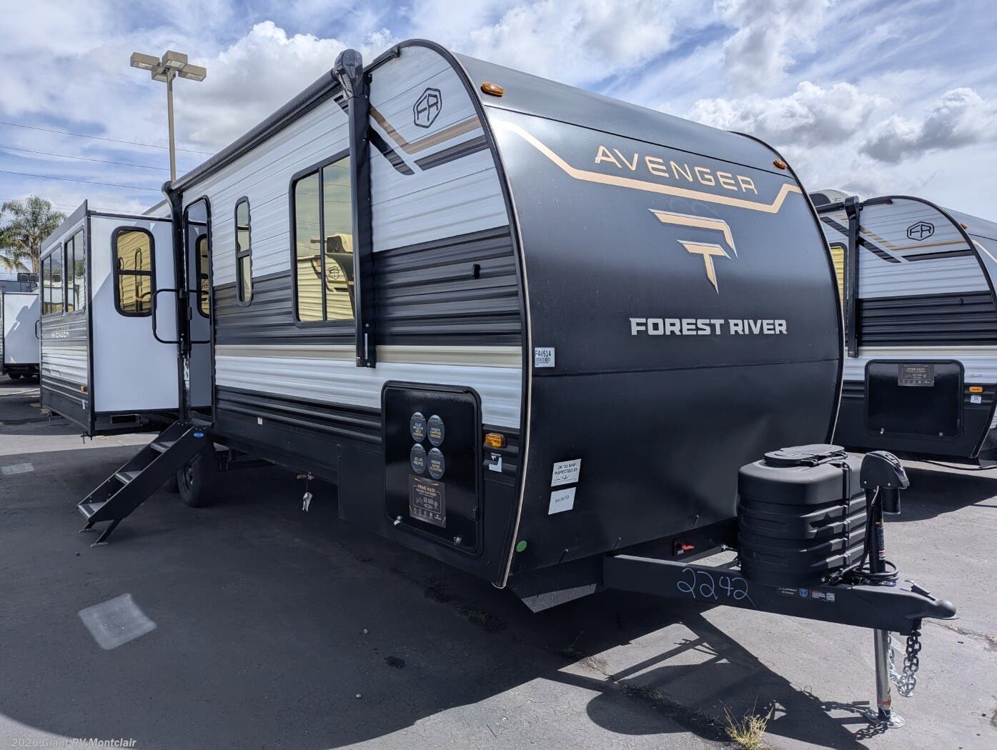 New 2026 Prime Time Avenger 27REI available in Montclair, California