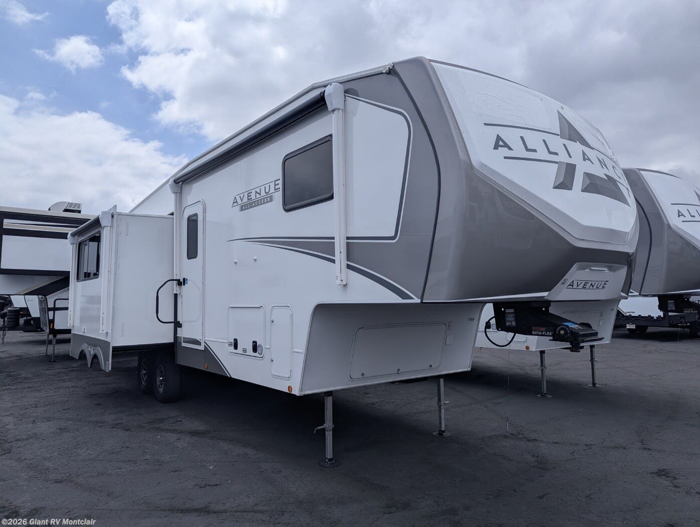 New 2026 Alliance RV Avenue 30BH available in Montclair, California