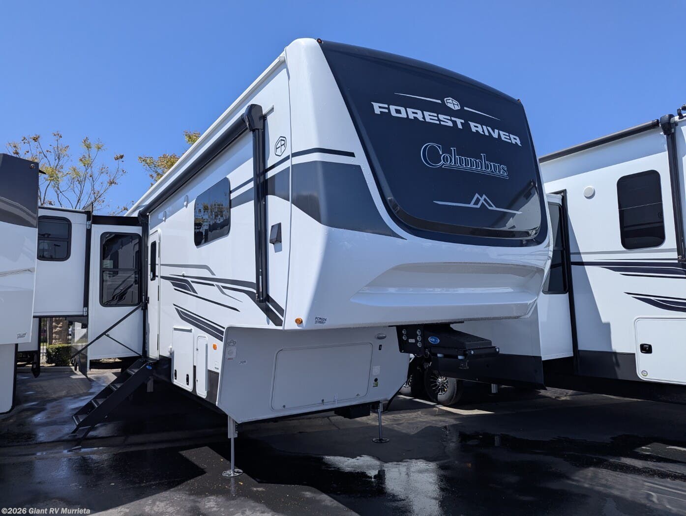 New 2025 Palomino Columbus 376DS available in Murrieta, California
