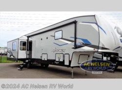 New 2023 Forest River Cherokee Arctic Wolf Suite 3660 available in Omaha, Nebraska