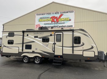 Used 2015 CrossRoads Sunset Trail Super Lite ST270BH available in Milford, Delaware
