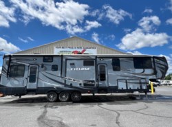 Used 2016 Heartland Cyclone CY 4100 KING available in Milford, Delaware