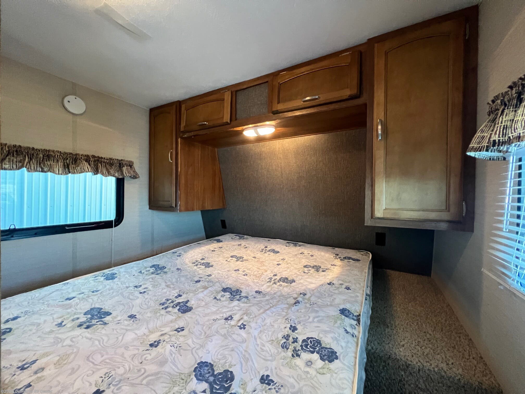Used 2016 Keystone Springdale Summerland SM3030 available in Milford, Delaware
