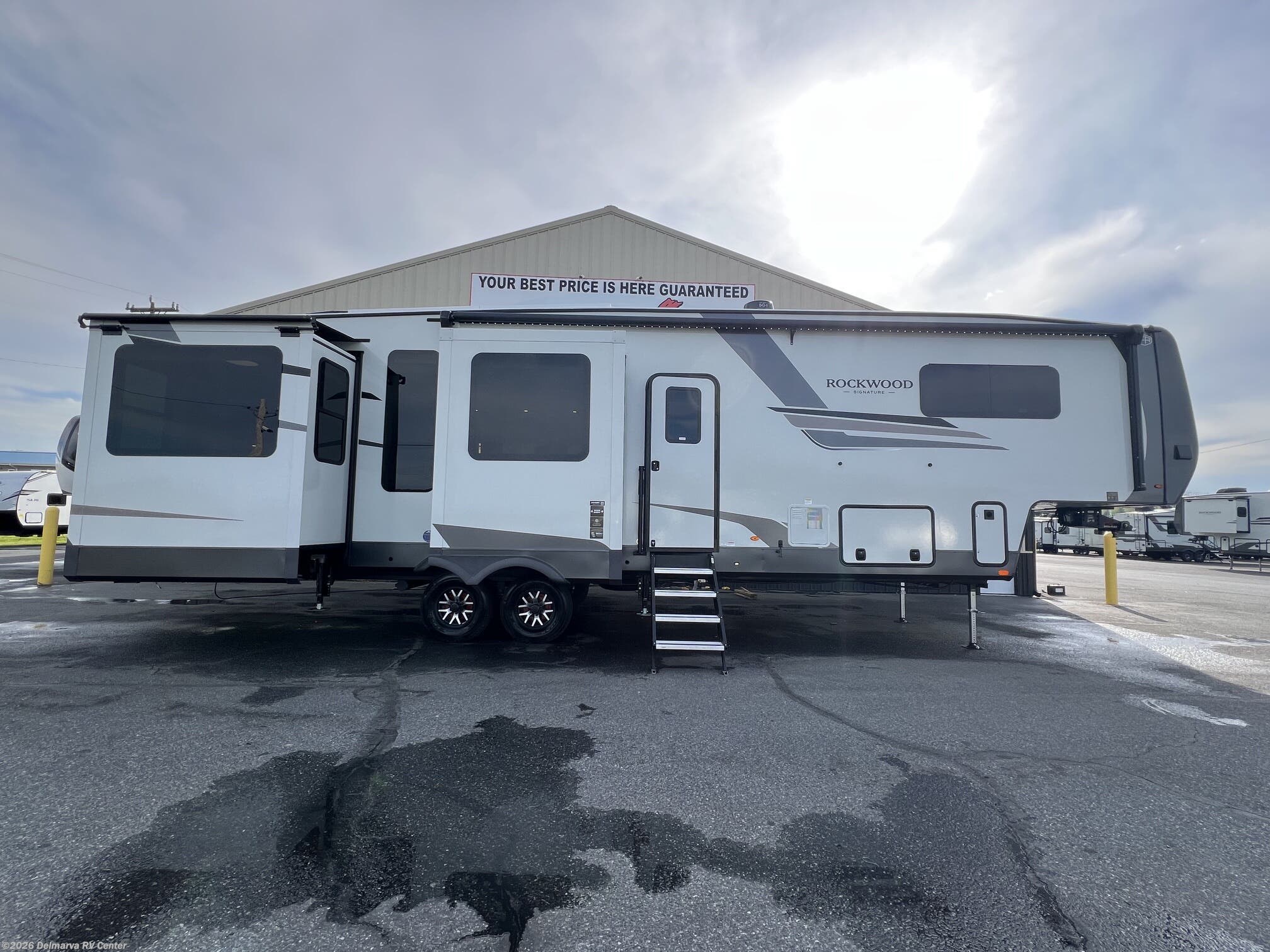 New 2026 Forest River Rockwood Signature 404SRK available in Milford, Delaware