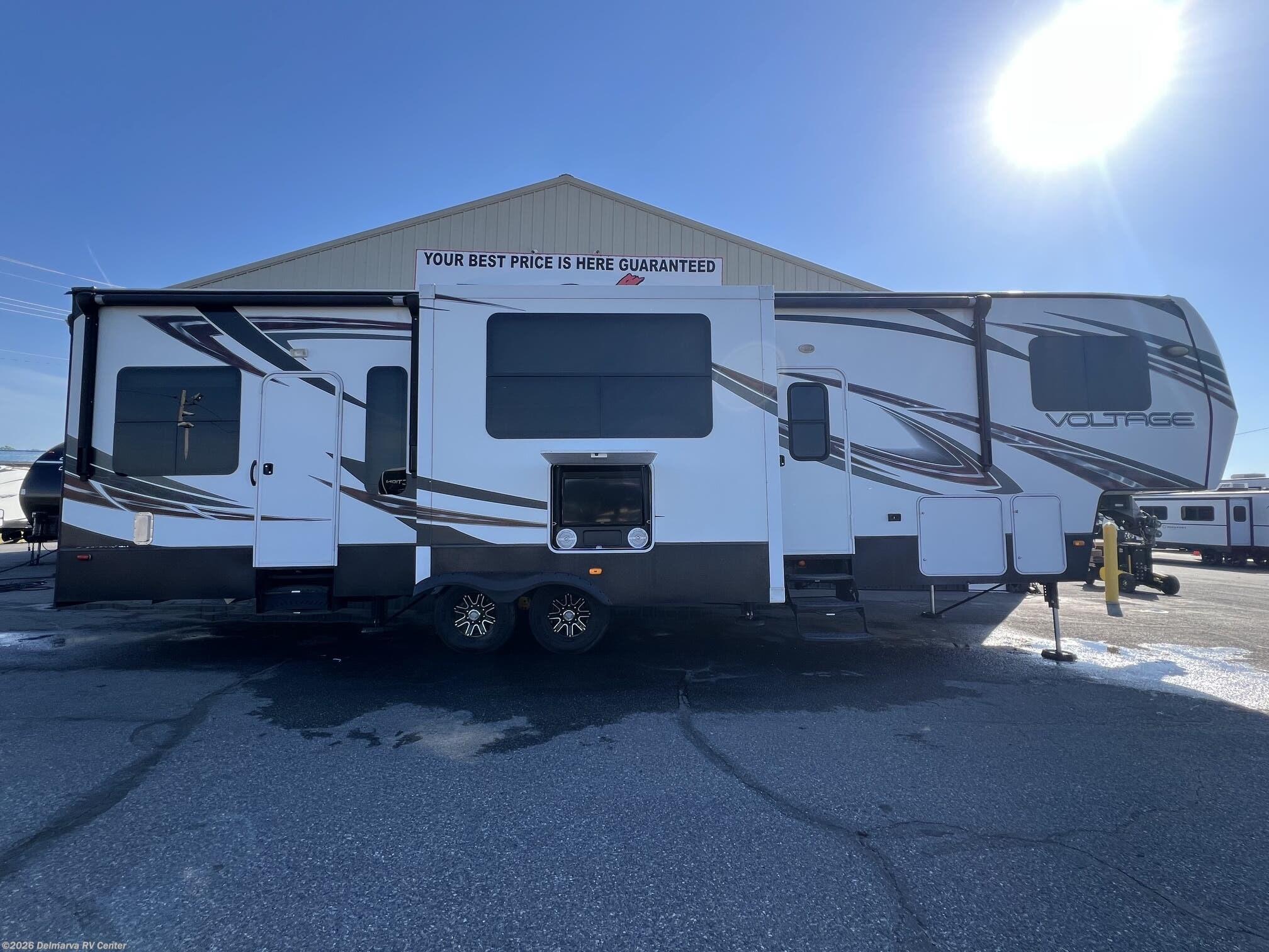 Used 2015 Dutchmen Voltage 3605 available in Milford, Delaware