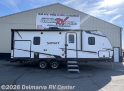 Used 2022 CrossRoads Sunset Trail Super Lite SS-222RB available in Milford, Delaware