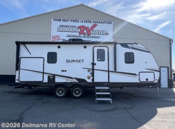 Used 2022 CrossRoads Sunset Trail Super Lite SS-222RB available in Milford, Delaware
