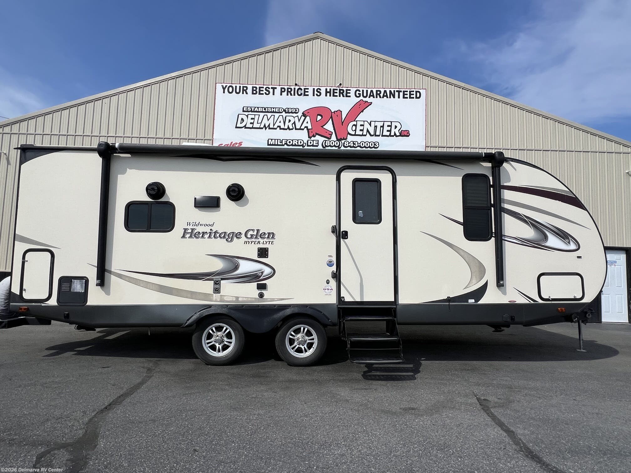 Used 2017 Forest River Wildwood Heritage Glen Hyper-Lyte 24RLSHL available in Milford, Delaware