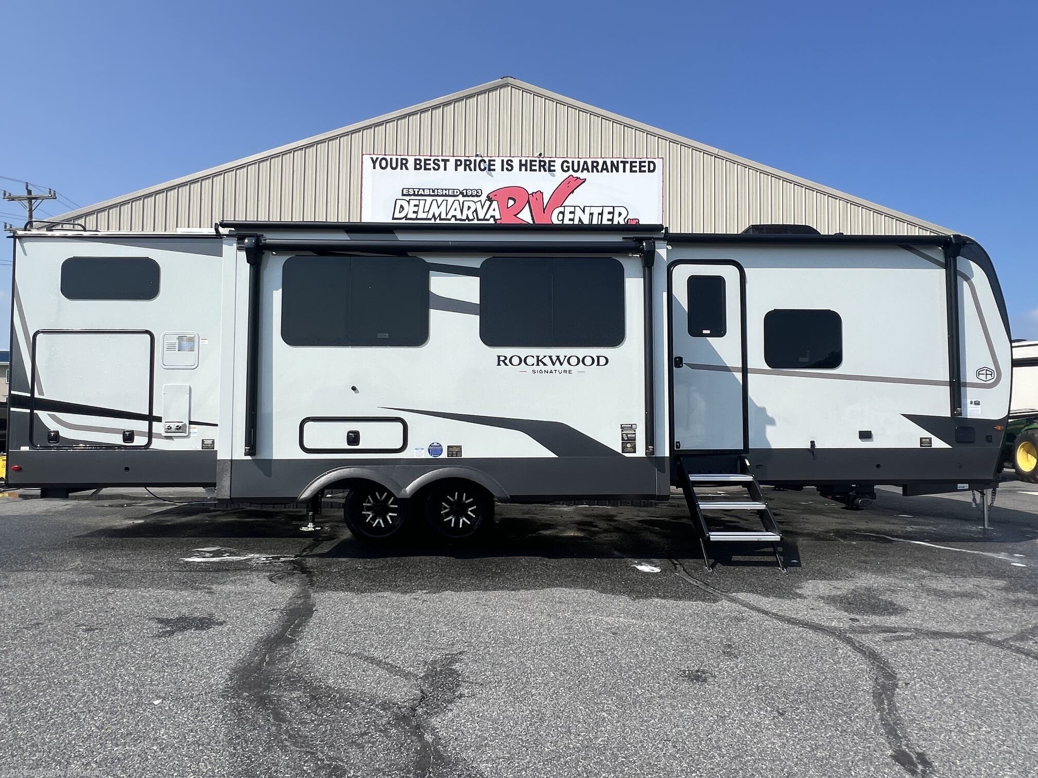 New 2027 Forest River Rockwood Signature 8336BH available in Milford, Delaware