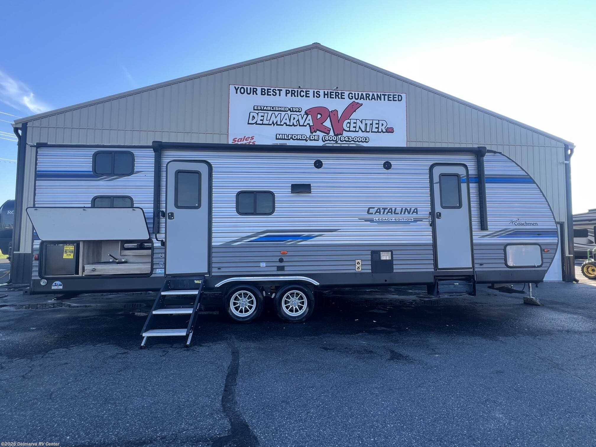 Used 2021  Coachmen Catalina Legacy Edition 263BHSCK by Coachmen from Delmarva RV Center in Milford, DE