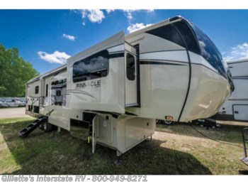 New 2022 Jayco Pinnacle 38FLGS available in Haslett, Michigan