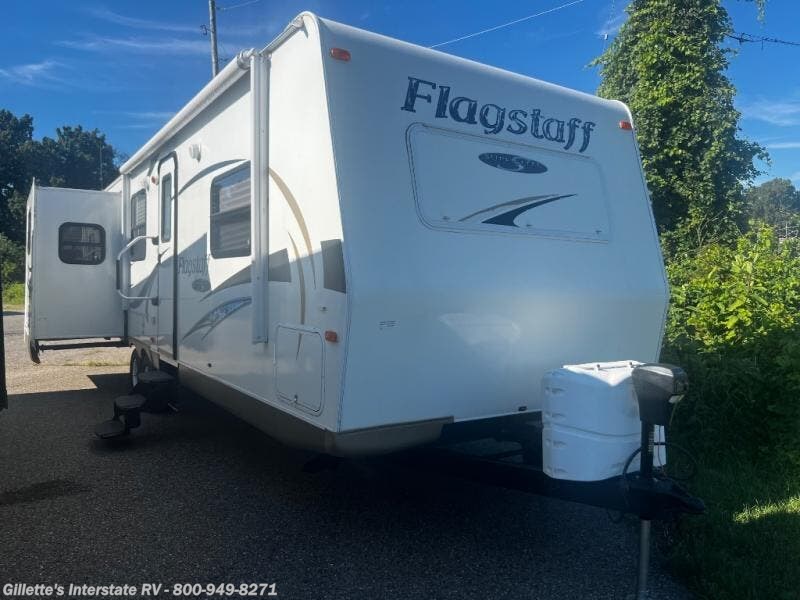 Used 2013 Forest River Flagstaff Super Lite 27RLSS available in Haslett, Michigan