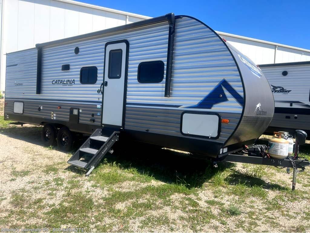 Used 2023 Coachmen Catalina Summit Series 8 261BHS available in Haslett, Michigan