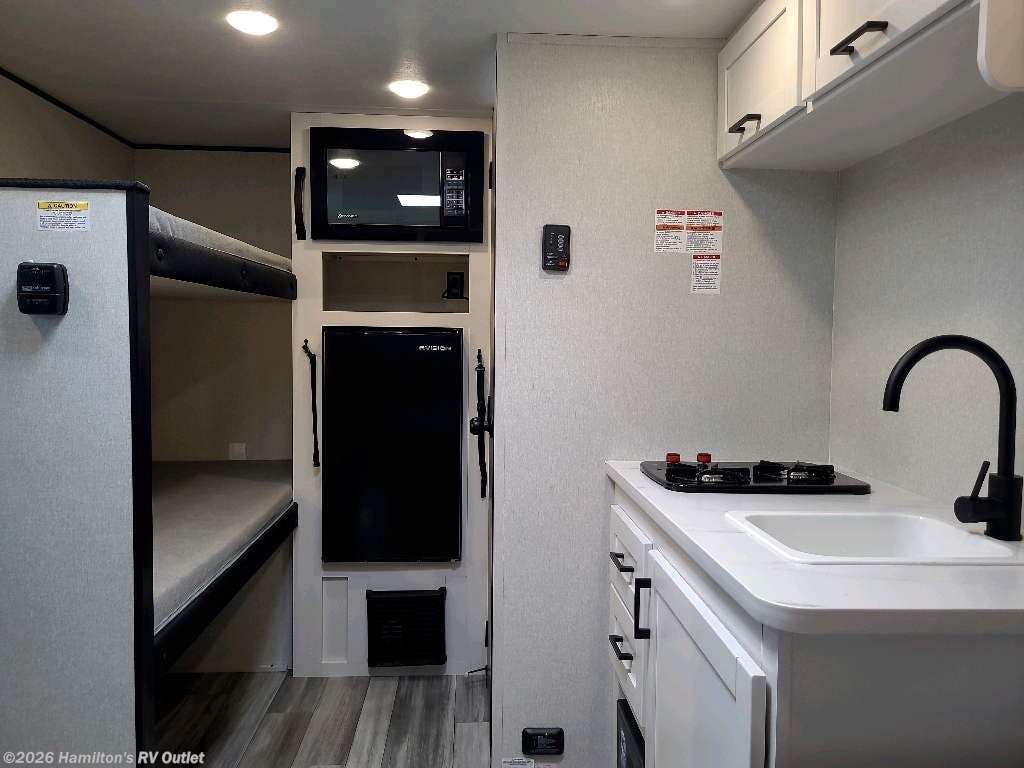 New 2026 Jayco Jay Flight SLX 130BH available in Saginaw, Michigan
