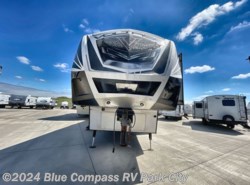 Used 2015 Dutchmen Voltage V3200 available in Park City, Kansas