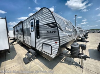 New 2025 Jayco Jay Flight SLX 330TBS available in Park City, Kansas