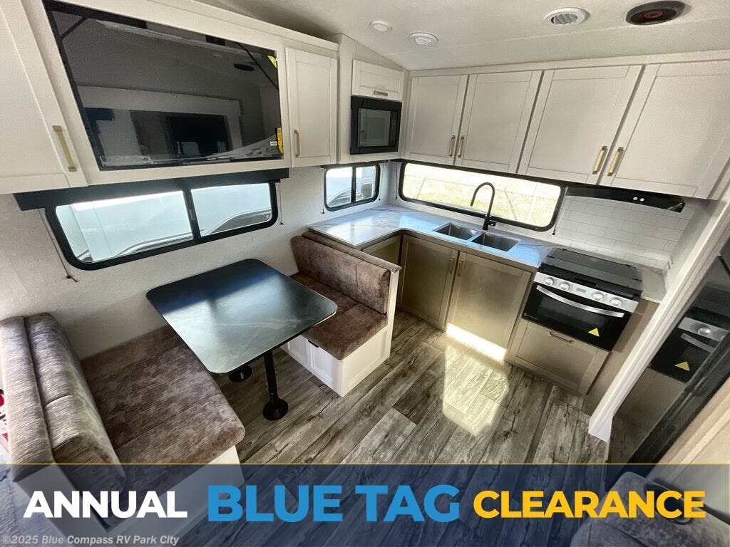 New 2026 Jayco Eagle SLE 24MLE available in Park City, Kansas