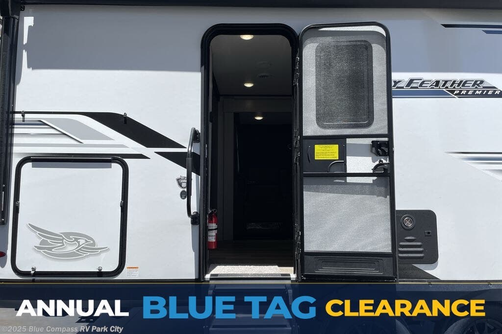 New 2026 Jayco Jay Feather 25RB available in Park City, Kansas