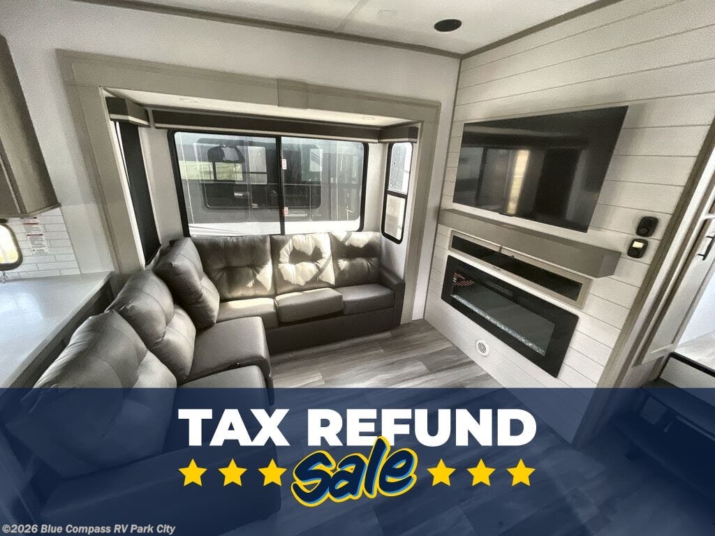 New 2025 Grand Design Influence 3203GK available in Park City, Kansas