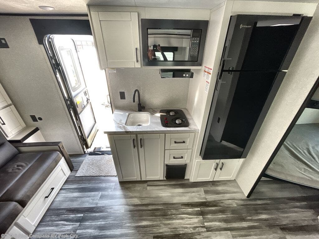 New 2026 Jayco Jay Flight SLX 197MB available in Park City, Kansas