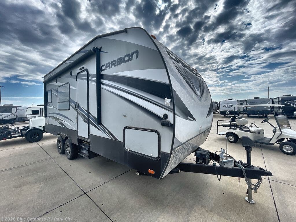 Used 2015 Keystone Carbon M22 available in Park City, Kansas