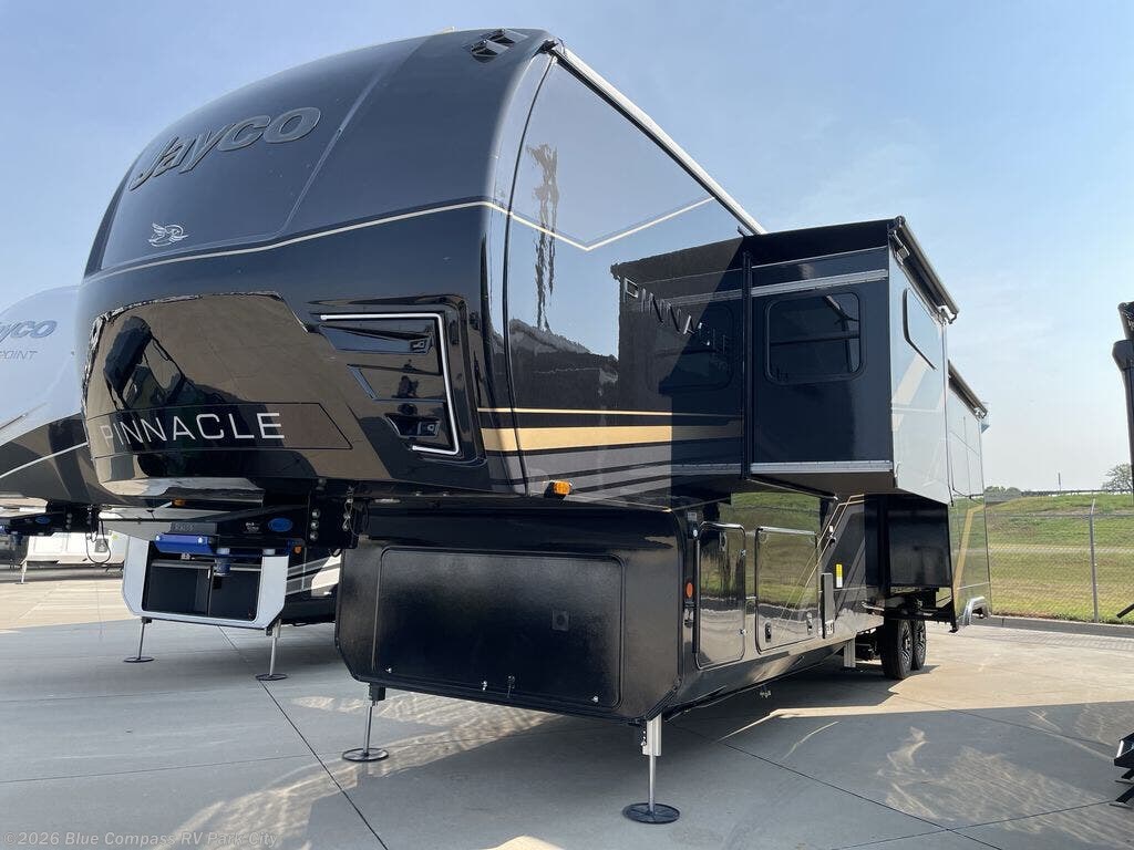 New 2027 Jayco Pinnacle 38FBRK available in Park City, Kansas