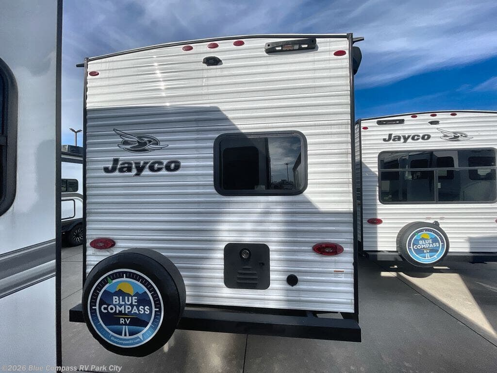 New 2025 Jayco Jay Flight SLX 330TBS available in Park City, Kansas