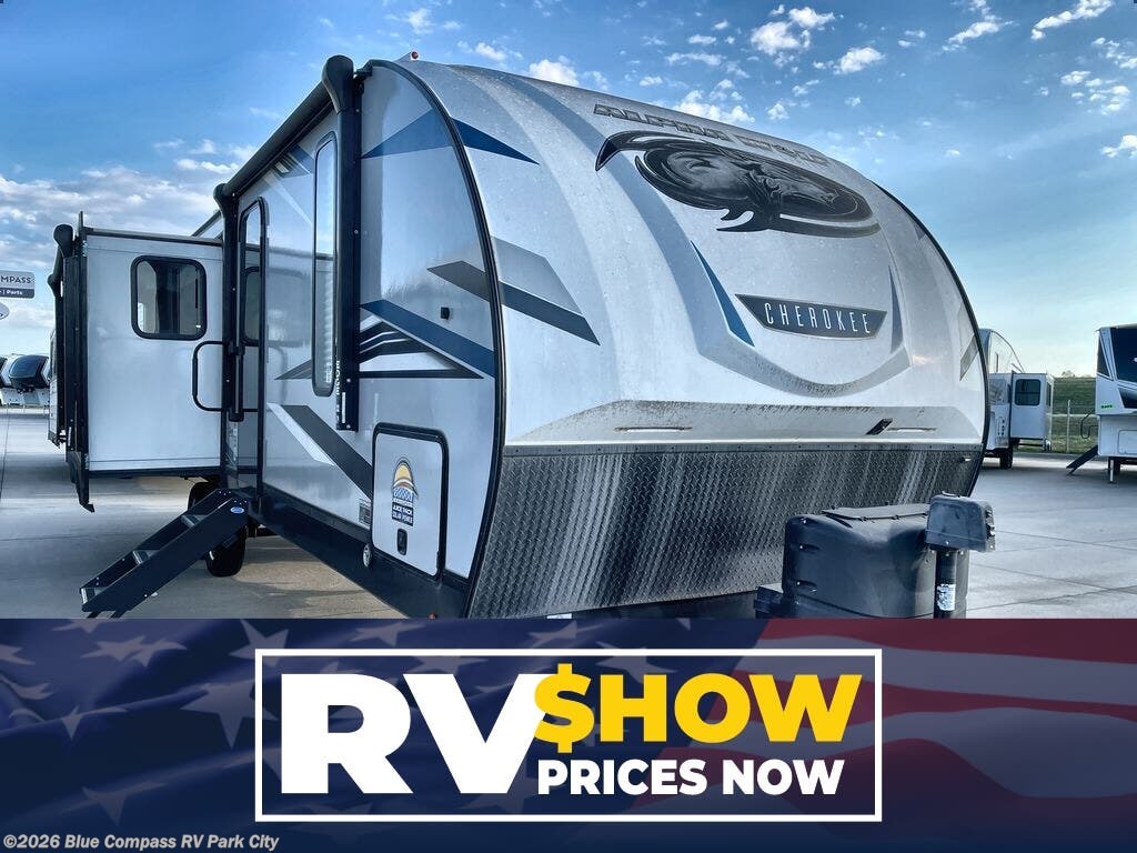 Used 2022 Forest River Cherokee Alpha Wolf 26RL-L available in Park City, Kansas