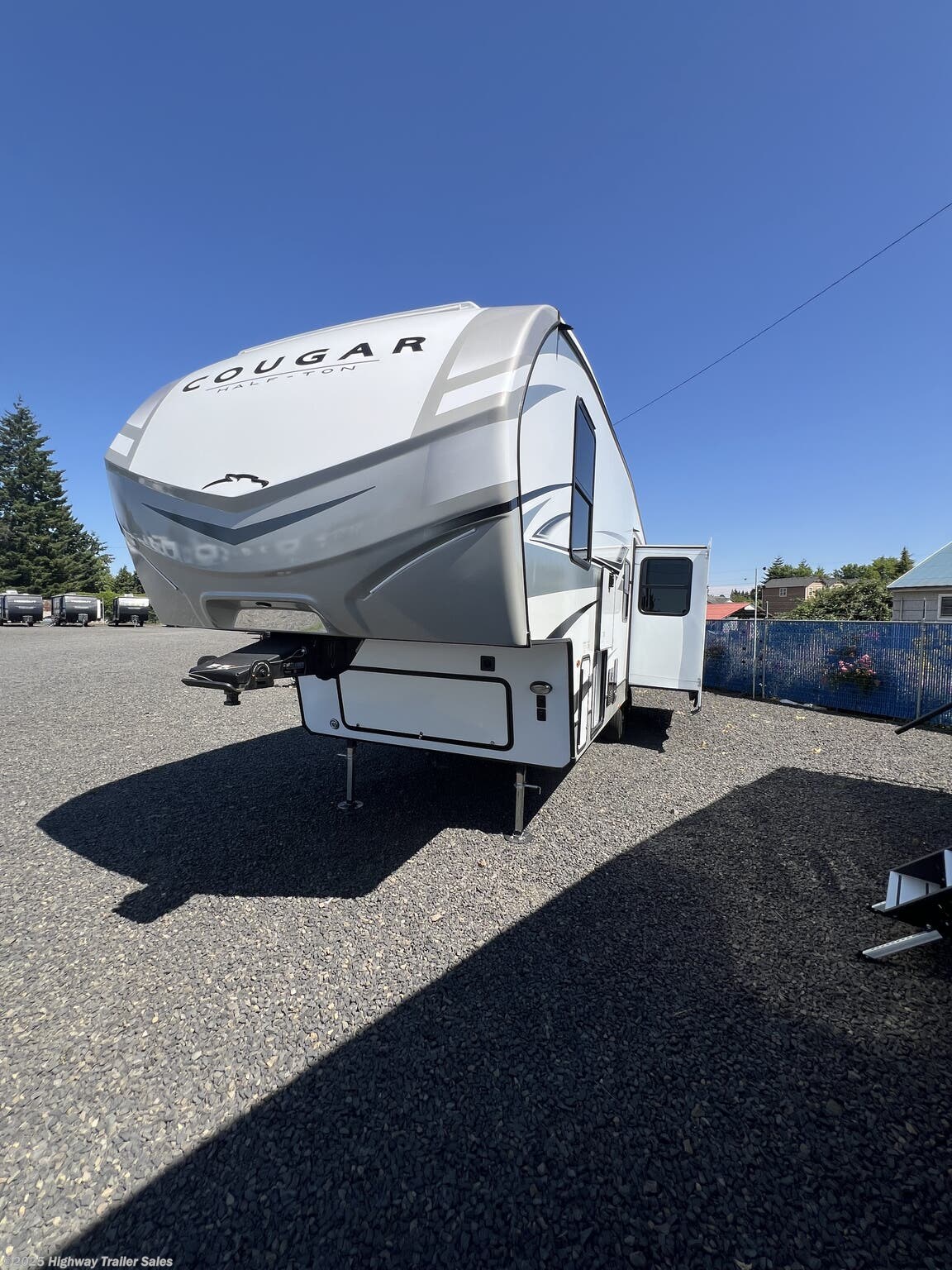 New 2025 Keystone Cougar Half-Ton 26RKE available in Salem, Oregon