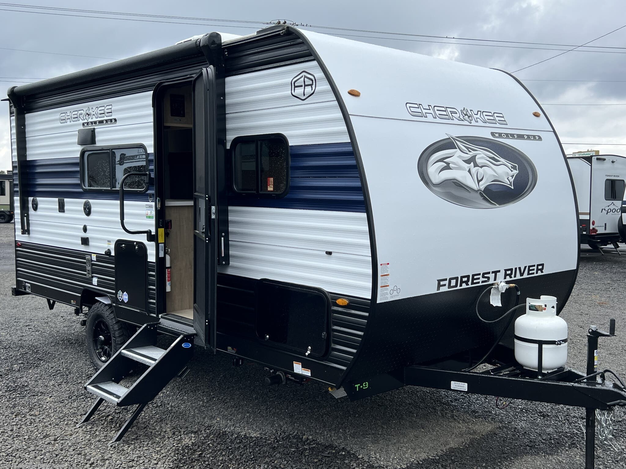 New 2026 Forest River Cherokee Wolf Pup 16BHSW available in Salem, Oregon