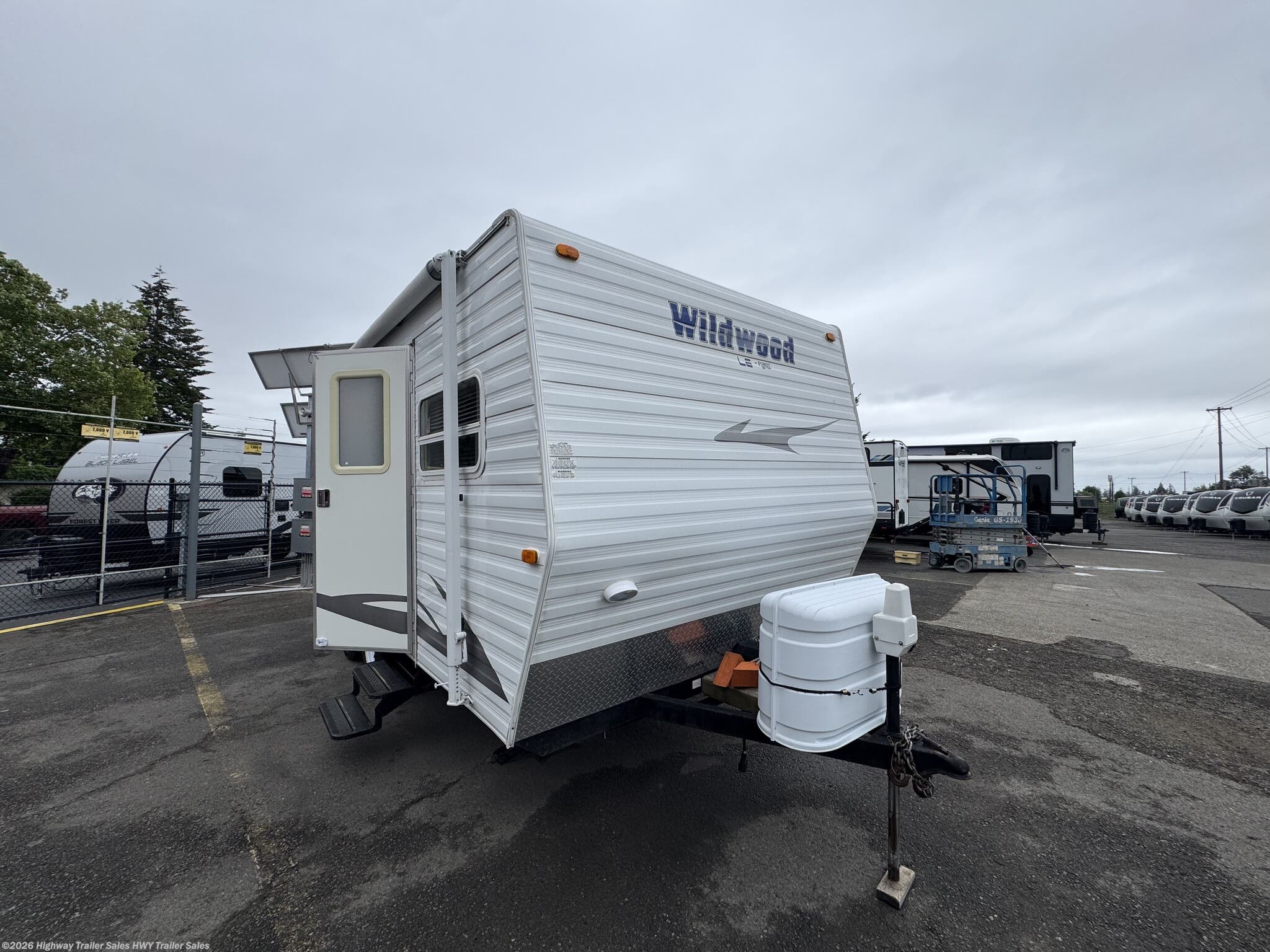 Used 2009 Forest River Wildwood 19BH available in Salem, Oregon