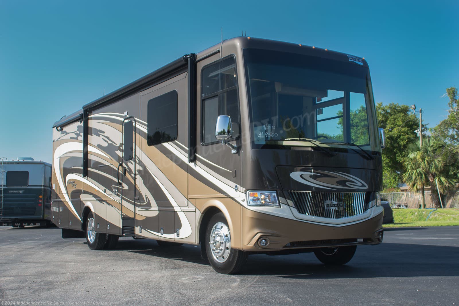 2019 Newmar Rv Canyon Star 3513 Sale Pending For Sale In Winter