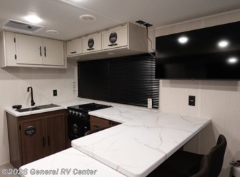 New 2026 Winnebago Micro Minnie 2108DS available in Winter Garden, Florida
