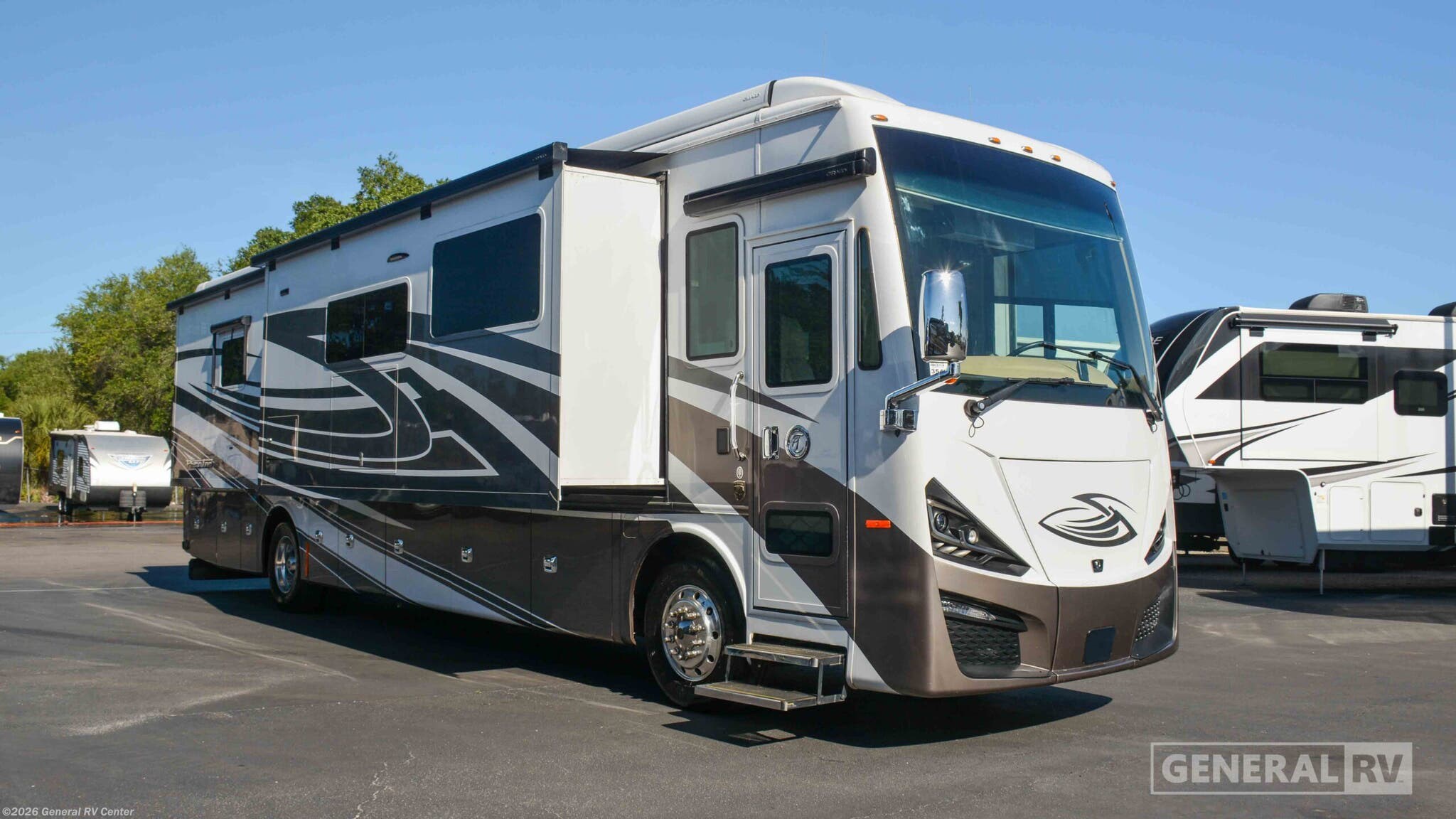 Used 2023 Tiffin Phaeton 40IH available in Winter Garden, Florida